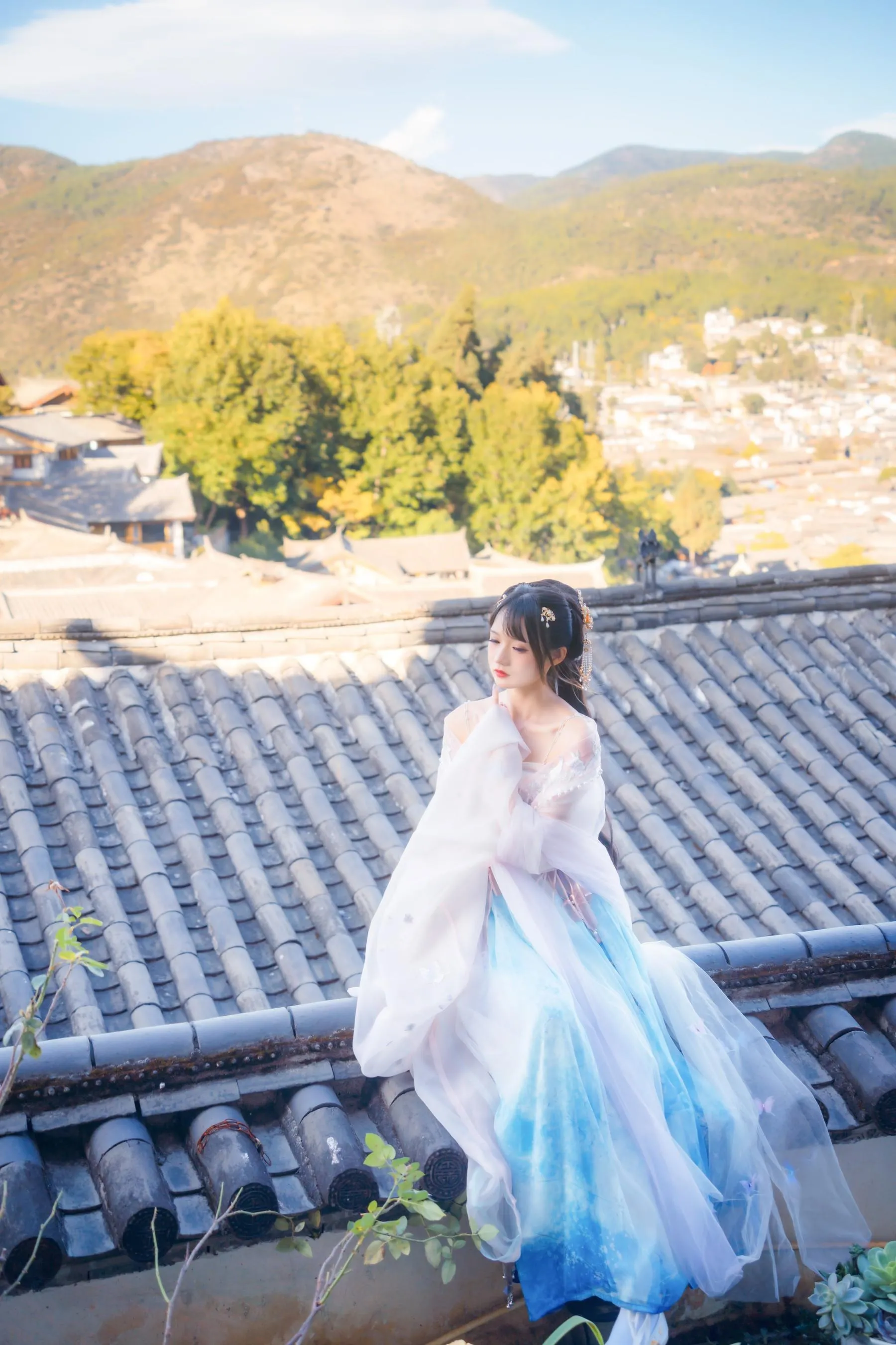 [艺图语] 2022.05.14 丽江屋顶 兔子Zzz不吃胡萝卜 [23P]插图3